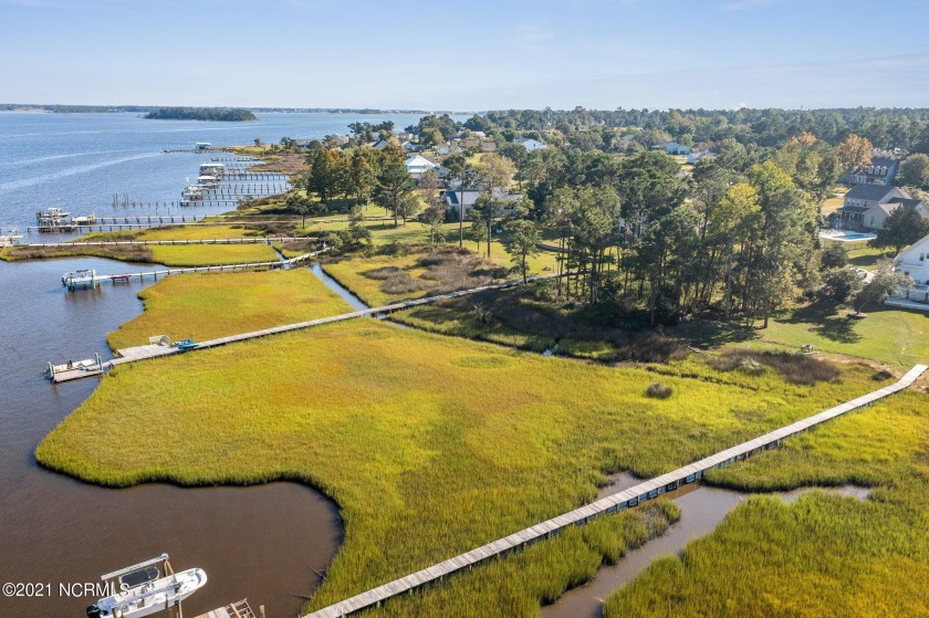 Looking for the perfect views and great location? Check out this - Beach Lot for sale in Swansboro, North Carolina on Beachhouse.com