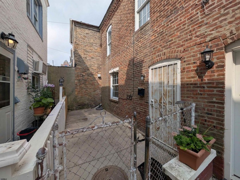 Recently renovated End Unit Row Home Located in Duck Town - Beach Home for sale in Atlantic City, New Jersey on Beachhouse.com