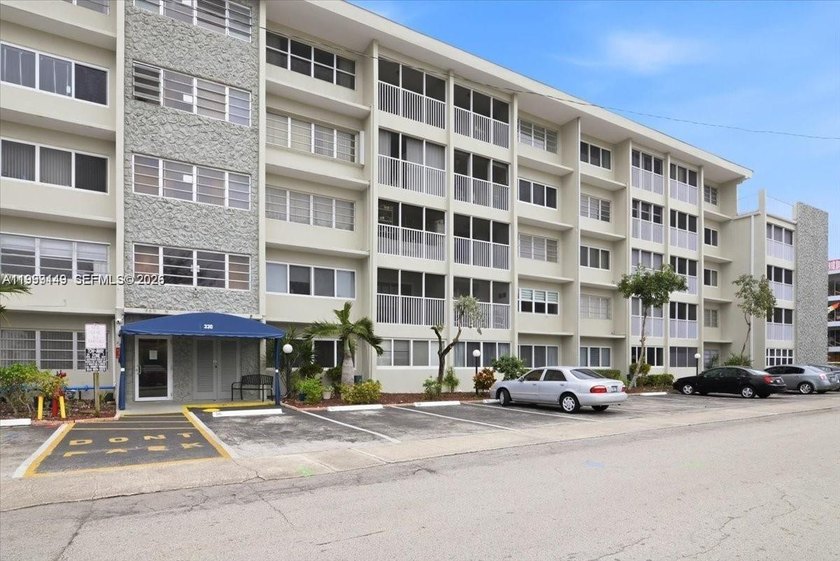 Beautiful and spacious apartment for sale in Hallandale Beach - Beach Condo for sale in Hallandale Beach, Florida on Beachhouse.com
