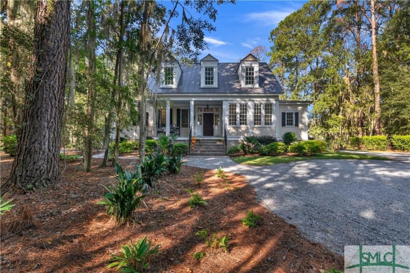 Amazing lowcountry cottage on 3.38 ac overlooking Lake Sterling - Beach Home for sale in Richmond Hill, Georgia on Beachhouse.com