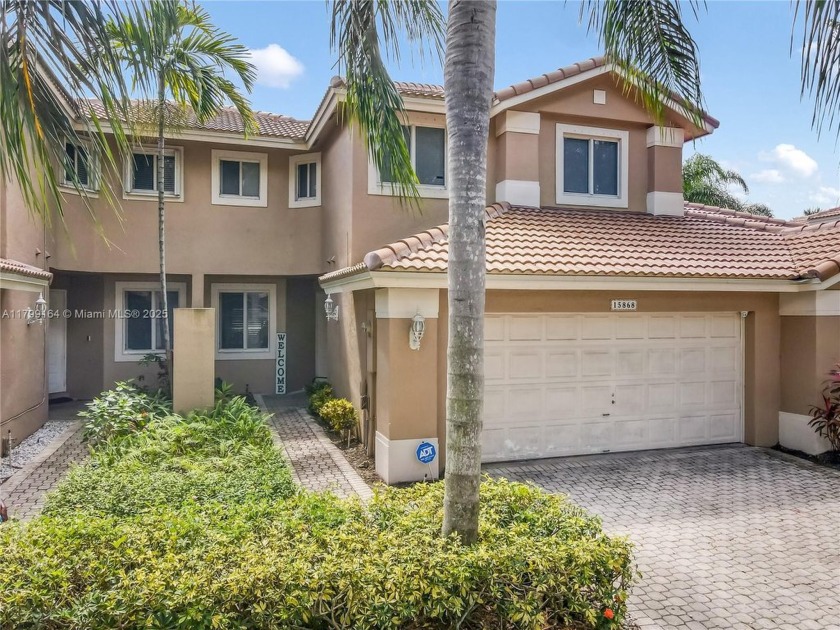 *SEE ATTACHED FLYER FOR MORTGAGE RATE BUYDOWN OPTIONS!* Discover - Beach Townhome/Townhouse for sale in Pembroke Pines, Florida on Beachhouse.com