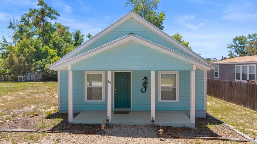 Welcome to this beautifully maintained 3-bedroom, 2-bath fully - Beach Home for sale in Steinhatchee, Florida on Beachhouse.com