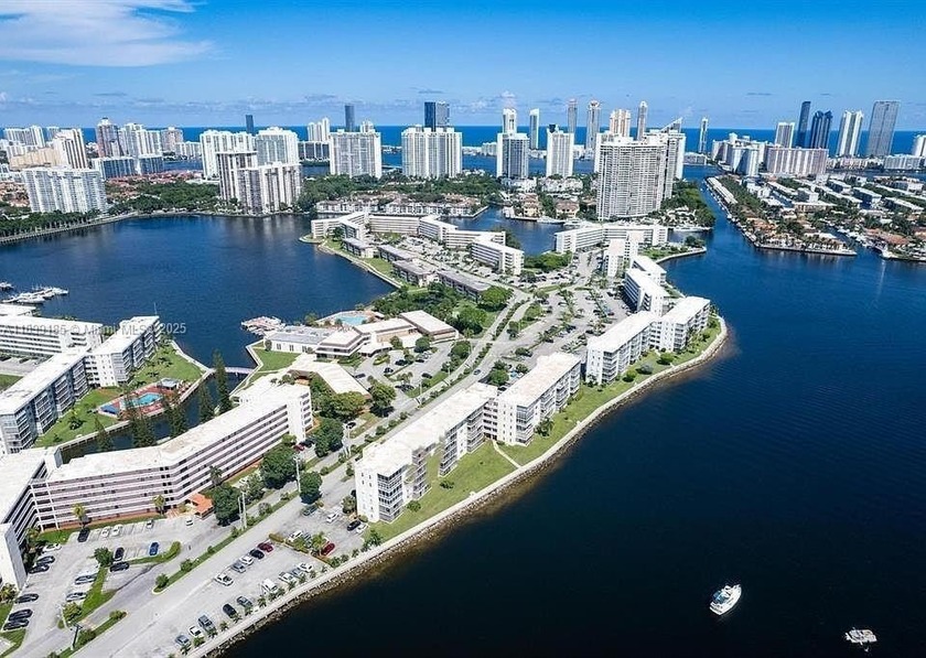The interior is in original condition, offering a rare - Beach Condo for sale in Aventura, Florida on Beachhouse.com