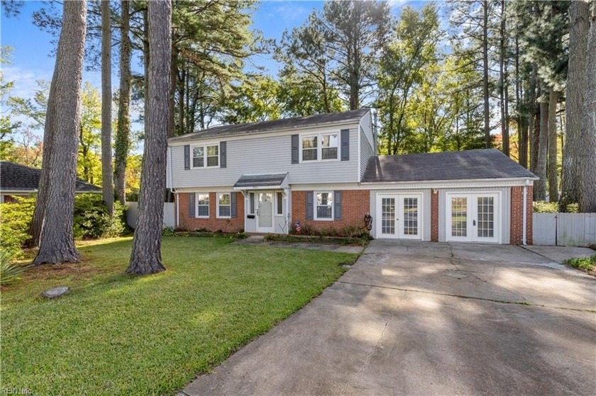 Welcome to 5841 Hartwick Drive- a spacious 4 bedroom/2.5 baths - Beach Home for sale in Norfolk, Virginia on Beachhouse.com