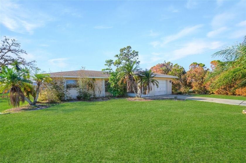 Discover your ideal retreat in South Venice, perfectly situated - Beach Home for sale in Venice, Florida on Beachhouse.com