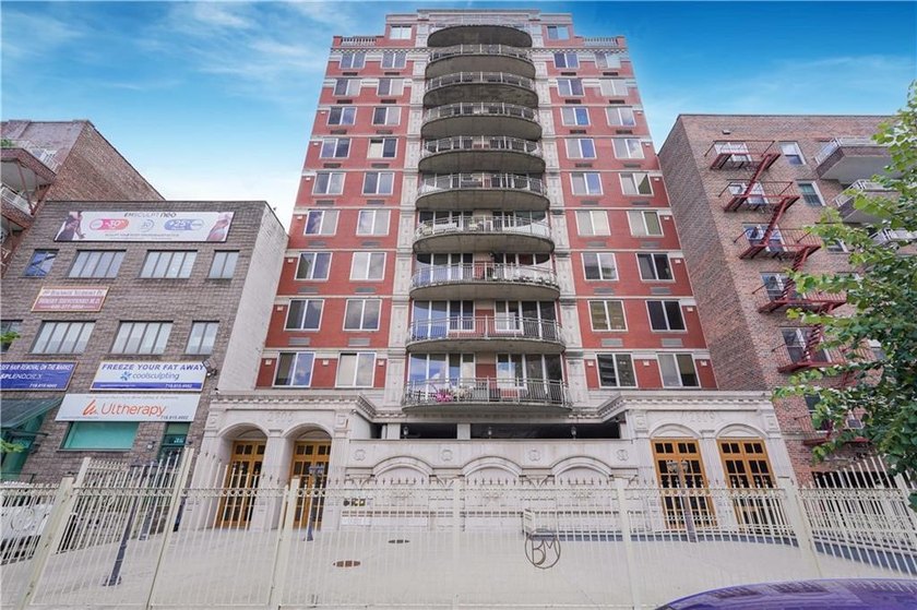 Welcome to this fully renovated 2-bedroom, 2-bath condominium - Beach Condo for sale in Brooklyn, New York on Beachhouse.com