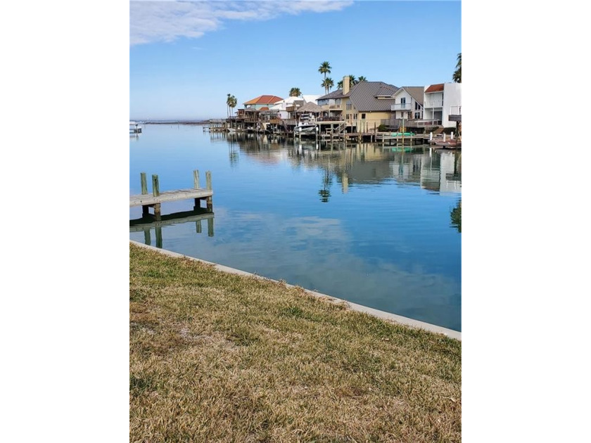 One of the last remaining lots in desirable Commodores Cove! - Beach Lot for sale in Corpus Christi, Texas on Beachhouse.com
