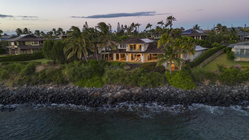 This oceanfront home is situated in an unsurpassed location with - Beach Home for sale in Paia, Hawaii on Beachhouse.com