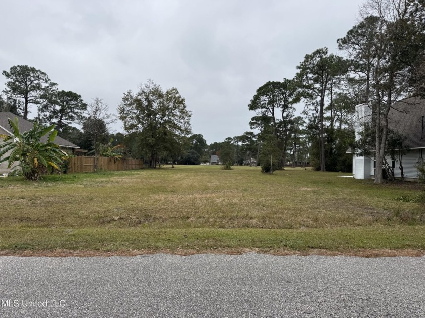 This beautiful lot is waiting on its permanent home build - Beach Lot for sale in Pass Christian, Mississippi on Beachhouse.com