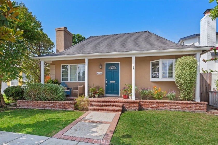 Traditional home in highly sought after Belmont Park. Home - Beach Home for sale in Long Beach, California on Beachhouse.com