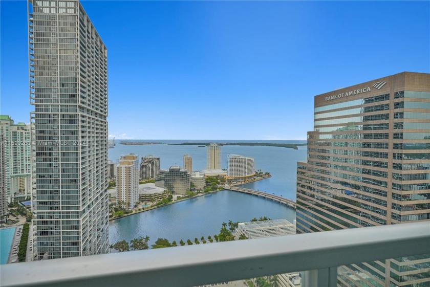 LARGE AND BEAUTIFUL 2 BEDROOM, 2 BATH CORNER UNIT IN THE HEART - Beach Condo for sale in Miami, Florida on Beachhouse.com