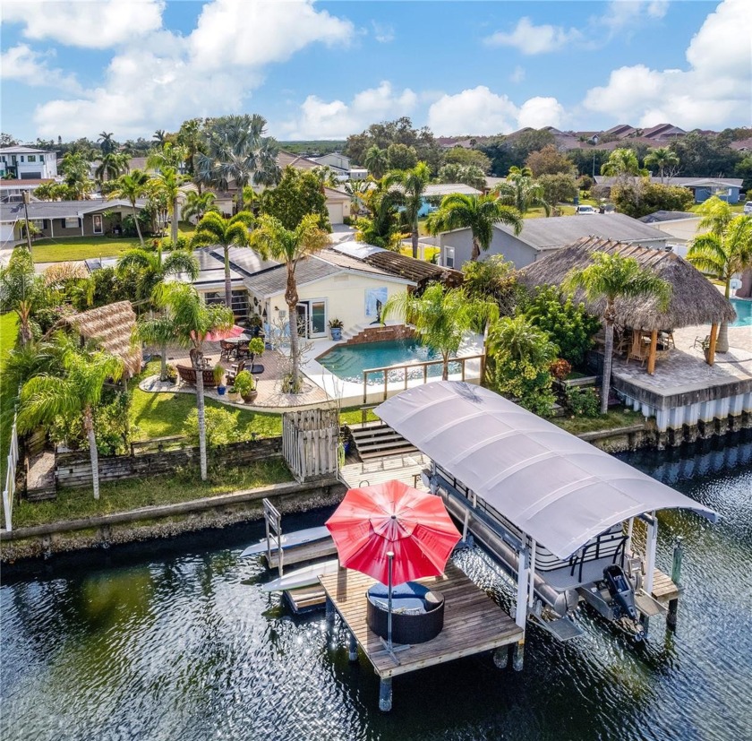 Under contract-accepting backup offers. OPPORTUNITY KNOCKS! - Beach Home for sale in Tampa, Florida on Beachhouse.com
