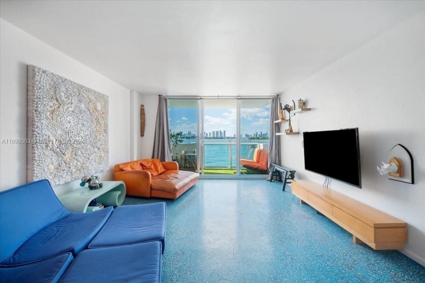 This rare 06 line ever comes to the market. This Bay Front No - Beach Condo for sale in Miami Beach, Florida on Beachhouse.com