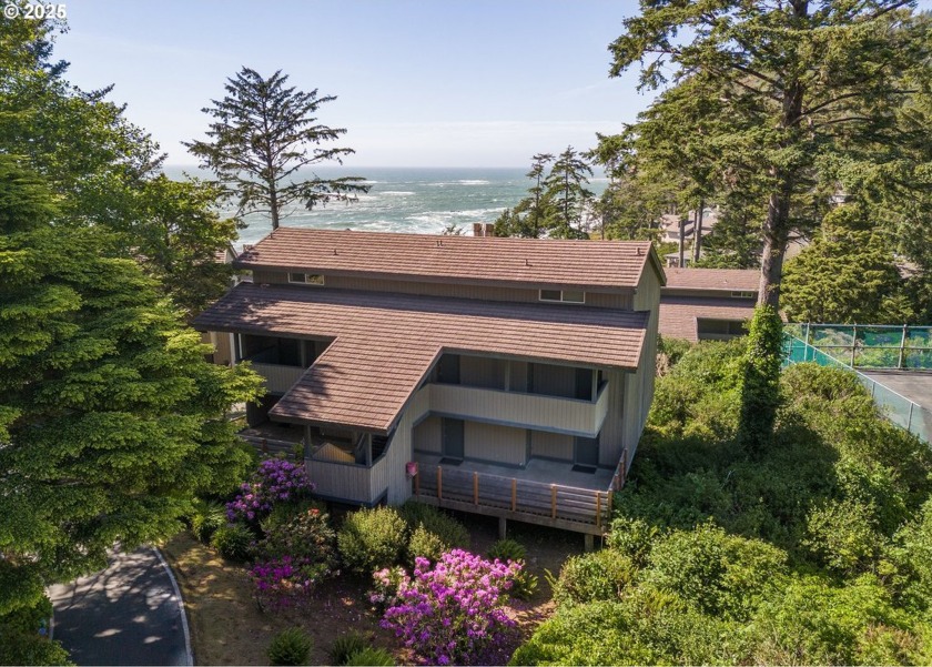 Step into your coastal paradise! This charming double-unit condo - Beach Condo for sale in Otter Rock, Oregon on Beachhouse.com