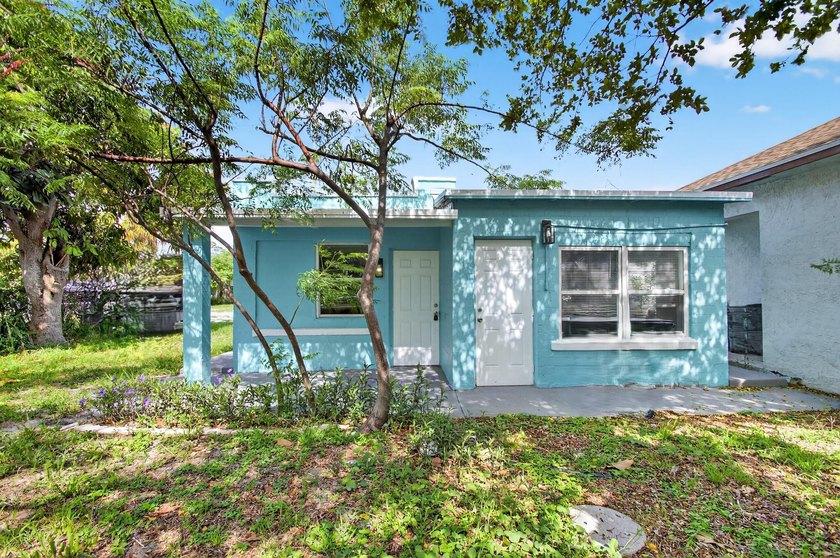Duplex in Lake Worth Beach just a few blocks south of Lake Ave - Beach Home for sale in Lake Worth Beach, Florida on Beachhouse.com
