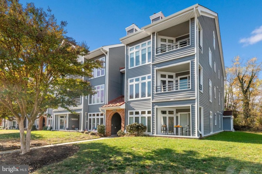 Nestled in the tranquil Lake Heron community, this sun-drenched - Beach Condo for sale in Annapolis, Maryland on Beachhouse.com