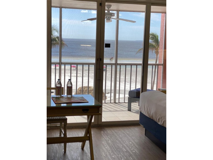 Best Buy on the Beach! Luxurious condo/hotel beachfront - Beach Condo for sale in Fort Myers Beach, Florida on Beachhouse.com