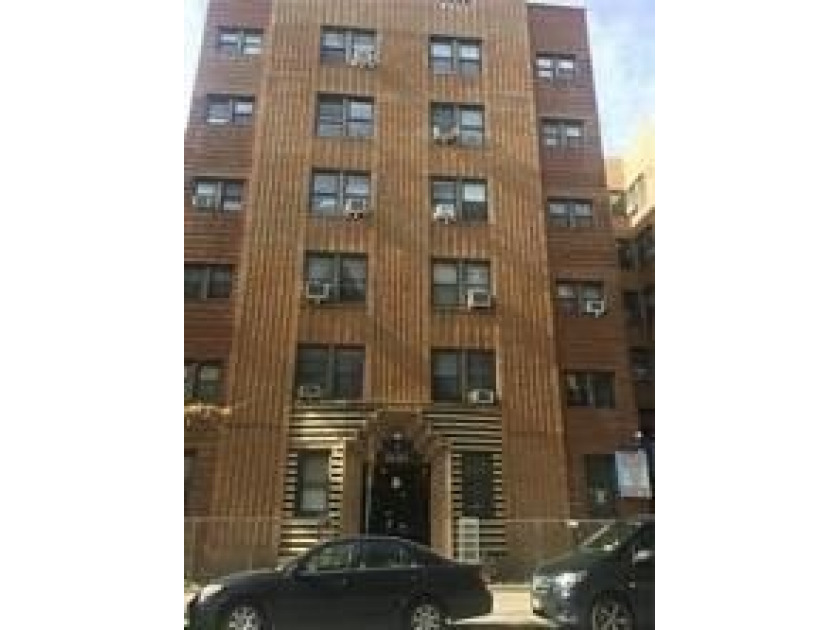 Extra large 1 bedroom coop apartment for sale in the heart of - Beach Other for sale in Brooklyn, New York on Beachhouse.com