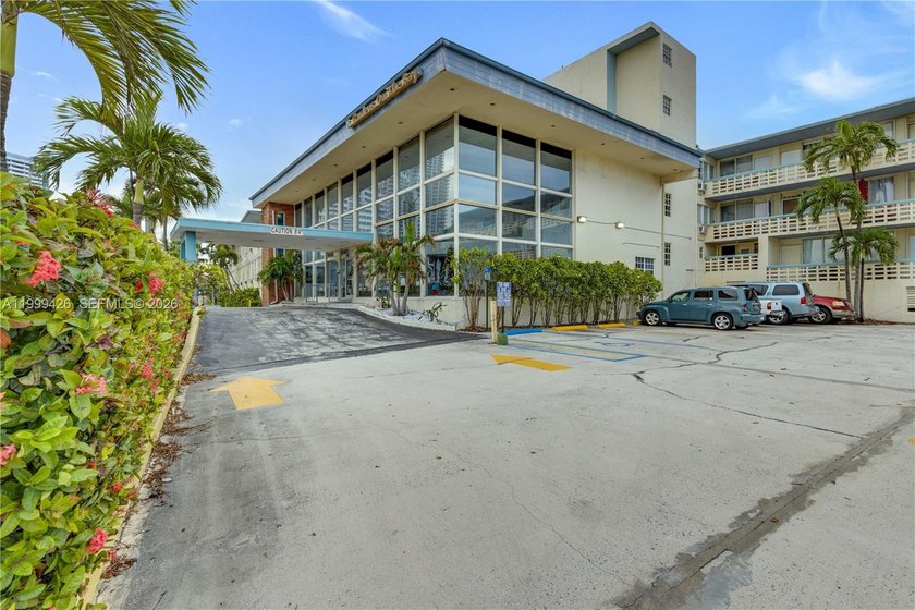 Centrally located Co-op studio unit on Indian Creek Drive - Beach Other for sale in Miami Beach, Florida on Beachhouse.com