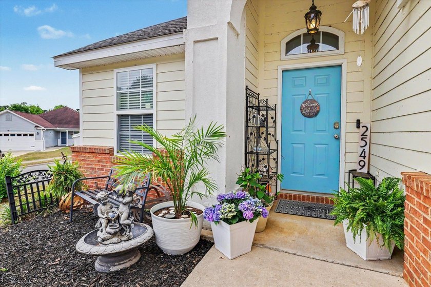 Spacious 4-bedroom, 2-bath home situated on a desirable corner - Beach Home for sale in Tallahassee, Florida on Beachhouse.com