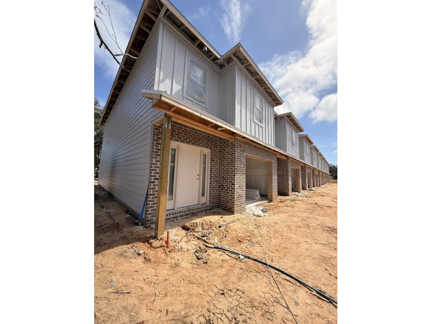 New Construction! END UNIT. $8,500 ANYWAY MONEY! 2-10 Builder - Beach Townhome/Townhouse for sale in Fort Walton Beach, Florida on Beachhouse.com