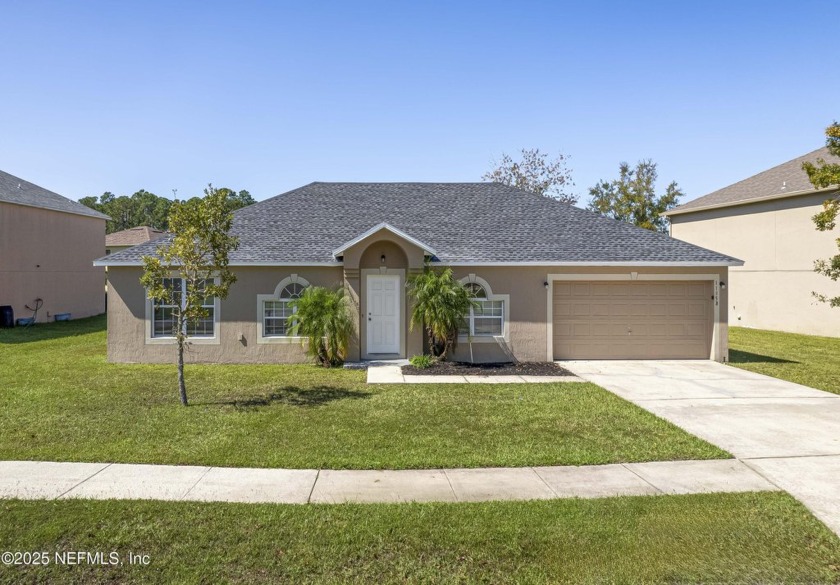 Discover this spacious 4 bedroom, 2 bathroom, single story home - Beach Home for sale in Jacksonville, Florida on Beachhouse.com