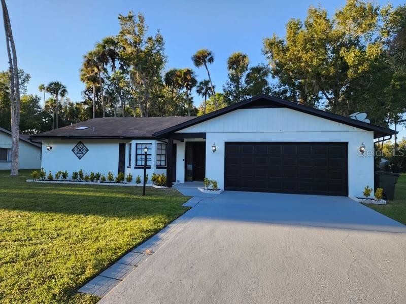 Wonderful 4 bedroom 2 bath home completely remodeled!  A chef's - Beach Home for sale in Palm Coast, Florida on Beachhouse.com