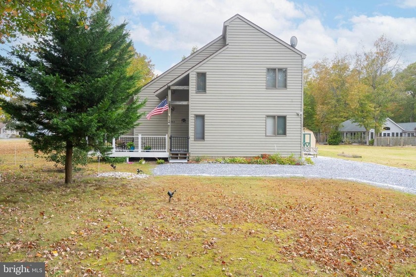 Nestled in the charming Ocean Way Estates, this delightful - Beach Home for sale in Ocean View, Delaware on Beachhouse.com