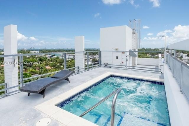 Essentiel location.Central to Downtown Miami Brickell city - Beach Condo for sale in Miami, Florida on Beachhouse.com