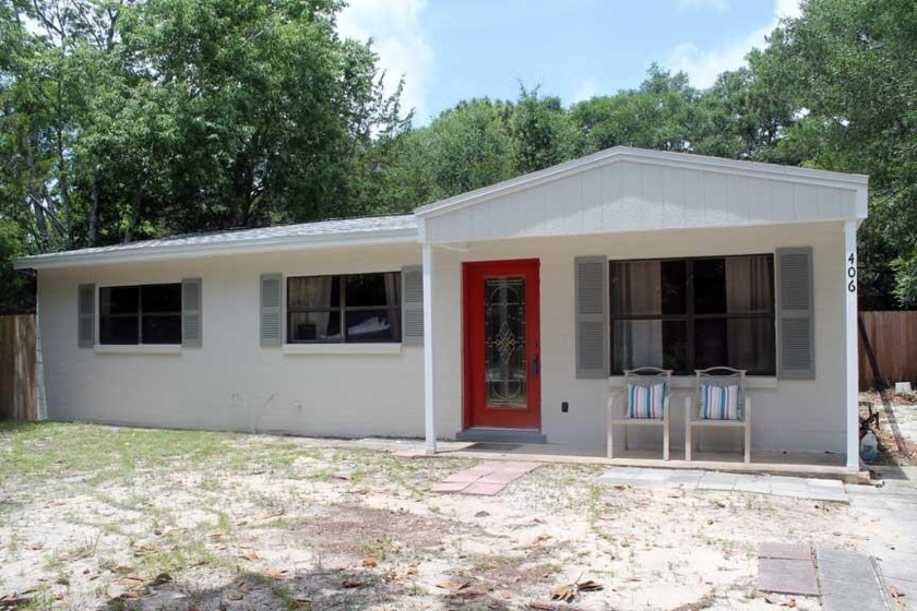 Nicely updated 3 bedroom home in the heart of Fort Walton Beach - Beach Home for sale in Fort Walton Beach, Florida on Beachhouse.com