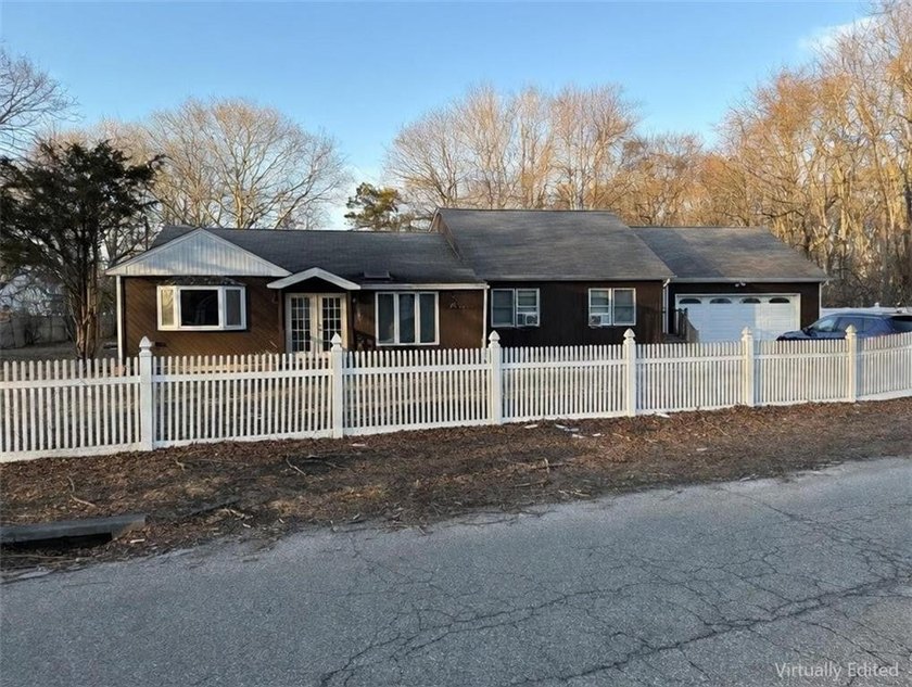 Nestled in the quaint and serene community of Mastic Beach, this - Beach Home for sale in Mastic Beach, New York on Beachhouse.com