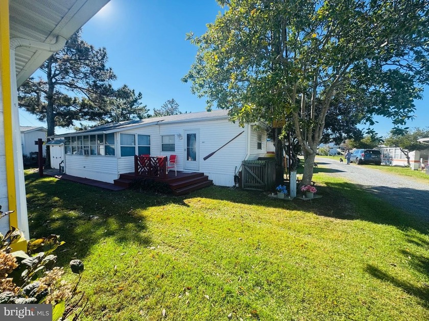 Quaint 2 bedroom 1 bath getaway in Summertime Park. Enjoy the - Beach Home for sale in Fenwick Island, Delaware on Beachhouse.com