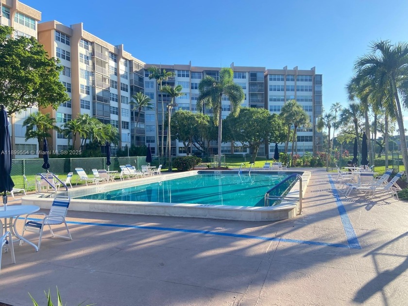 (55+ community) Beautiful 2/2 unit in excellent condition with - Beach Condo for sale in Pembroke Pines, Florida on Beachhouse.com
