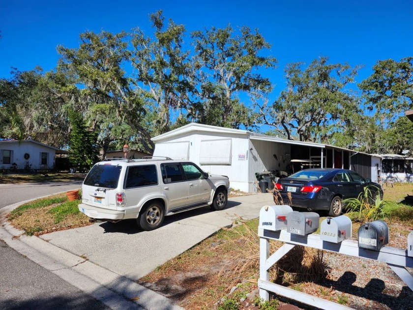 NO FLOOD ZONE/55+/2BD2BA/1248SQ/HUGE/FAMILY ROOM/MOVE IN - Beach Home for sale in Riverview, Florida on Beachhouse.com