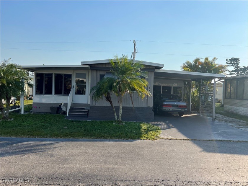 TAMIAMI VILLAGE!! Beautiful home in Tamiami Village. PARK - Beach Home for sale in North Fort Myers, Florida on Beachhouse.com