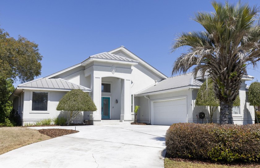 One-owner waterfront home located in the desirable Lake Pointe - Beach Home for sale in Shalimar, Florida on Beachhouse.com
