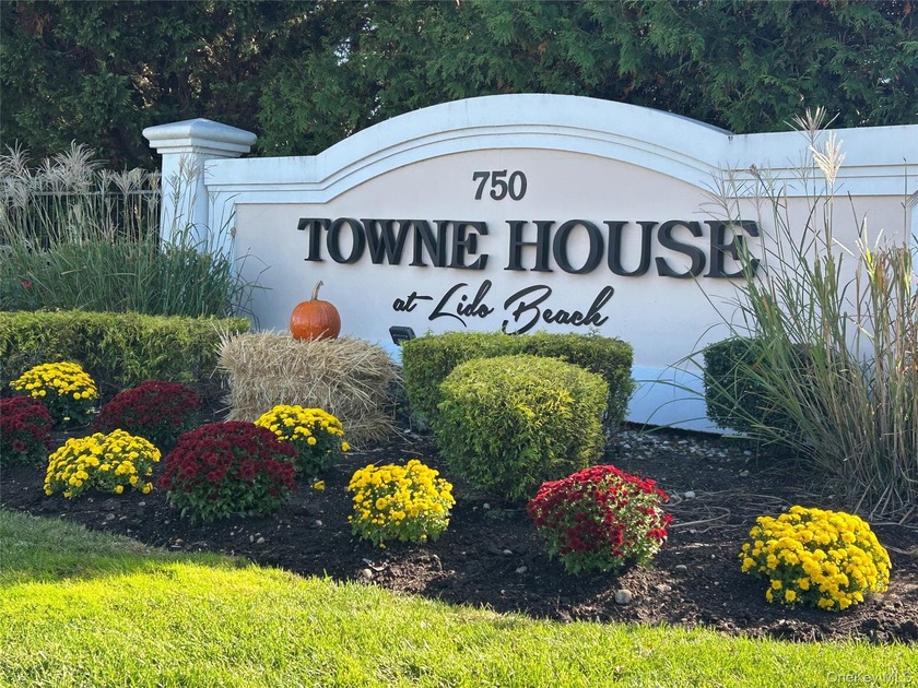 Don't Miss this Opportunity! Step into coastal luxury with this - Beach Condo for sale in Lido Beach, New York on Beachhouse.com