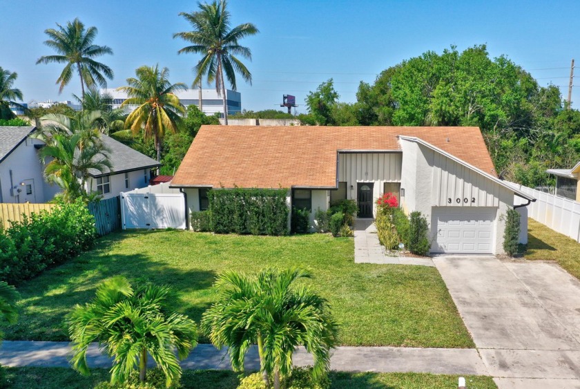 Welcome to paradise! Stunning, updated 3 bedroom, 2 bathroom - Beach Home for sale in Delray Beach, Florida on Beachhouse.com