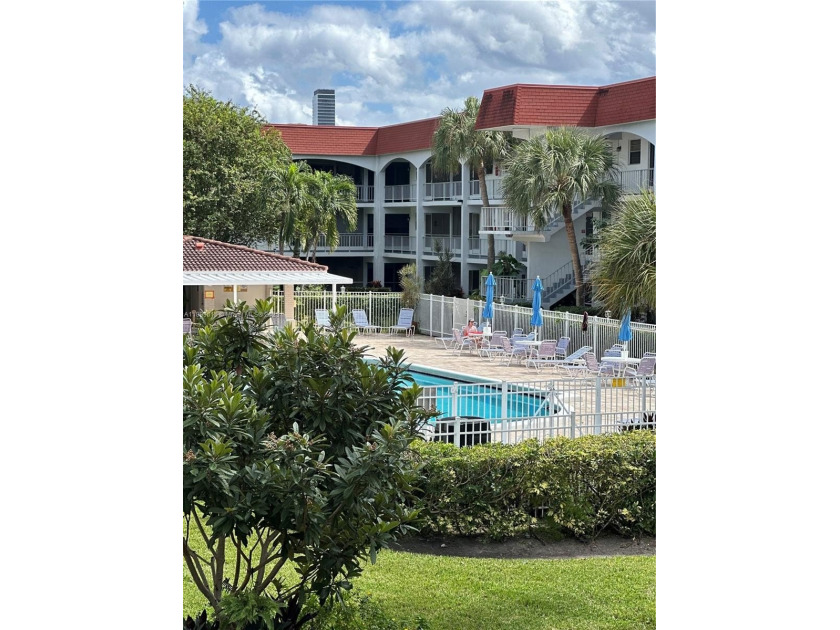 Cozy and very well-kept 1 bedroom unit in a desirable 55+ - Beach Condo for sale in Hallandale Beach, Florida on Beachhouse.com