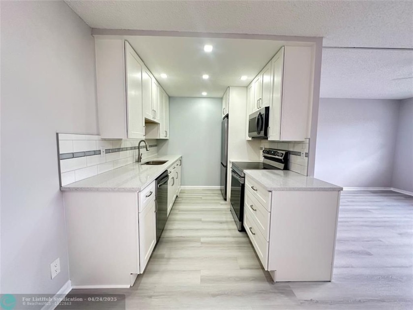 FULLY REMODELED WATER VIEW, 1 bedroom, 1.5 bath, 2nd floor condo - Beach Condo for sale in Deerfield Beach, Florida on Beachhouse.com