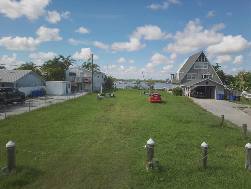 BEAUTIFUL LITTLE MANATEE RIVER JUST MINUTES TO OPEN BAY - Beach Lot for sale in Ruskin, Florida on Beachhouse.com
