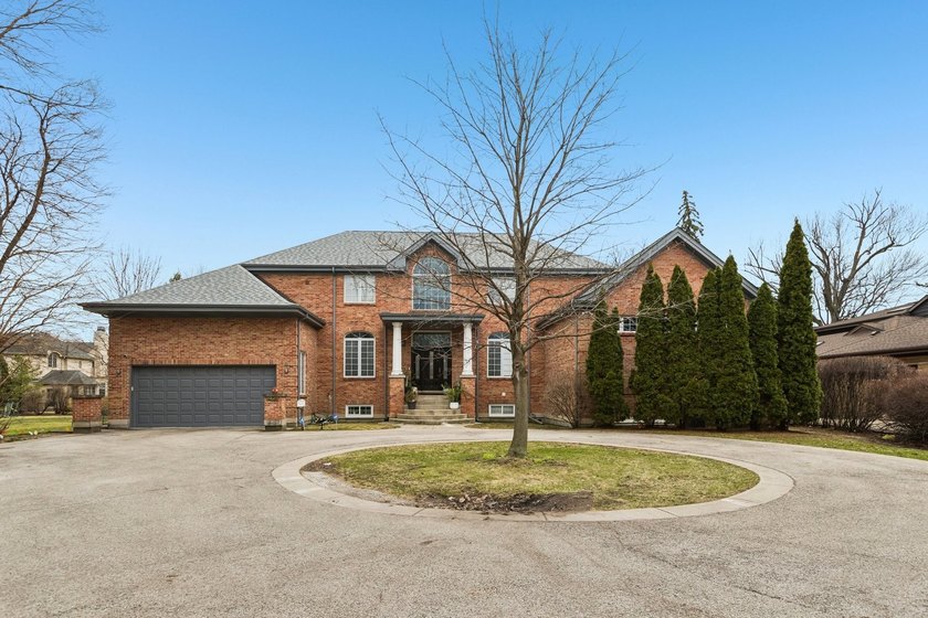 Welcome to a fully renovated gem right on the Evanston Golf - Beach Home for sale in Skokie, Illinois on Beachhouse.com