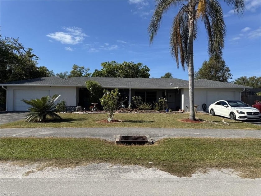 Large and spacious duplex positioned on an oversized (114X135) - Beach Townhome/Townhouse for sale in Naples, Florida on Beachhouse.com