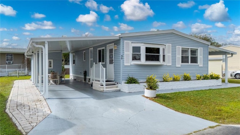 This beautifully maintained 2-bedroom, 2-bathroom home is - Beach Home for sale in Punta Gorda, Florida on Beachhouse.com