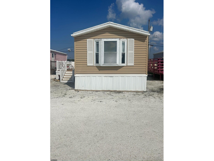 Welcome to your SEASONAL home away from home!  Take pleasure in - Beach Home for sale in Egg Harbor Township, New Jersey on Beachhouse.com