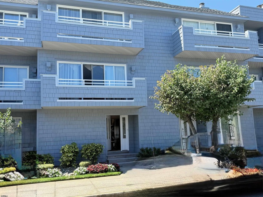 Welcome to 906 Pennlyn Pl, just a few steps to the great North - Beach Condo for sale in Ocean City, New Jersey on Beachhouse.com