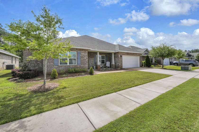 **PRICE REDUCED** Everything you need is right here in Hammock - Beach Home for sale in Freeport, Florida on Beachhouse.com