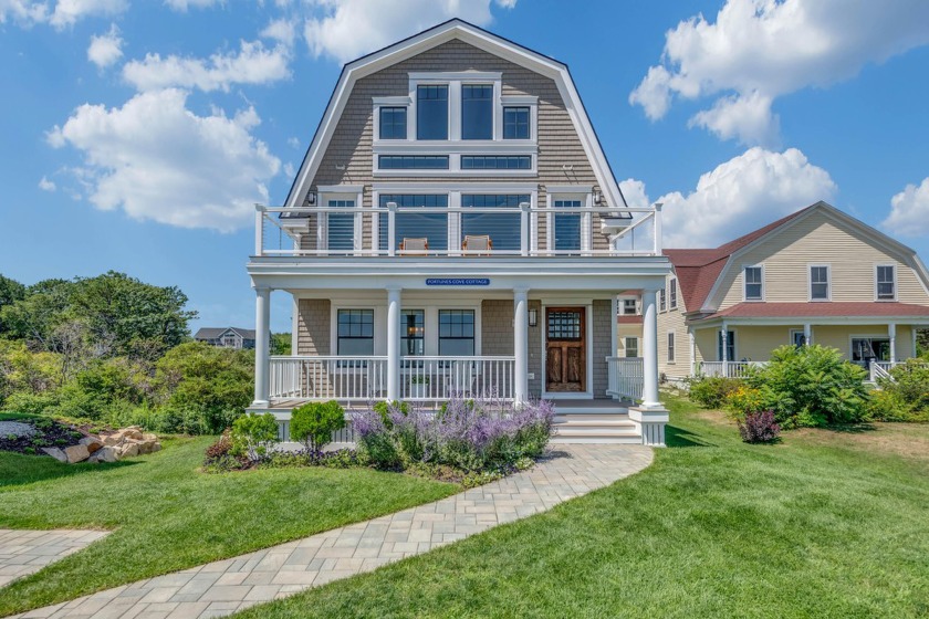 Exceptional beautifully appointed custom built 3200 square foot - Beach Home for sale in Biddeford, Maine on Beachhouse.com