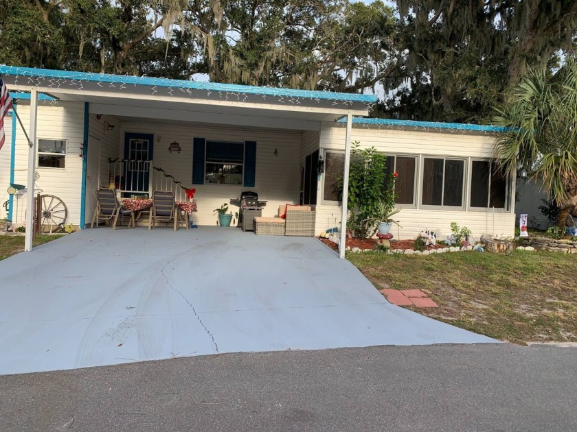 Don't miss this beautifully maintained 2 bedroom 2-bathroom home - Beach Home for sale in Daytona Beach, Florida on Beachhouse.com