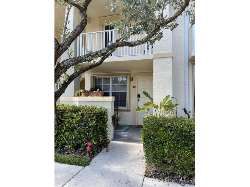 Wow! Hire the movers! Move into your condo into your turnkey - Beach Condo for sale in Jupiter, Florida on Beachhouse.com